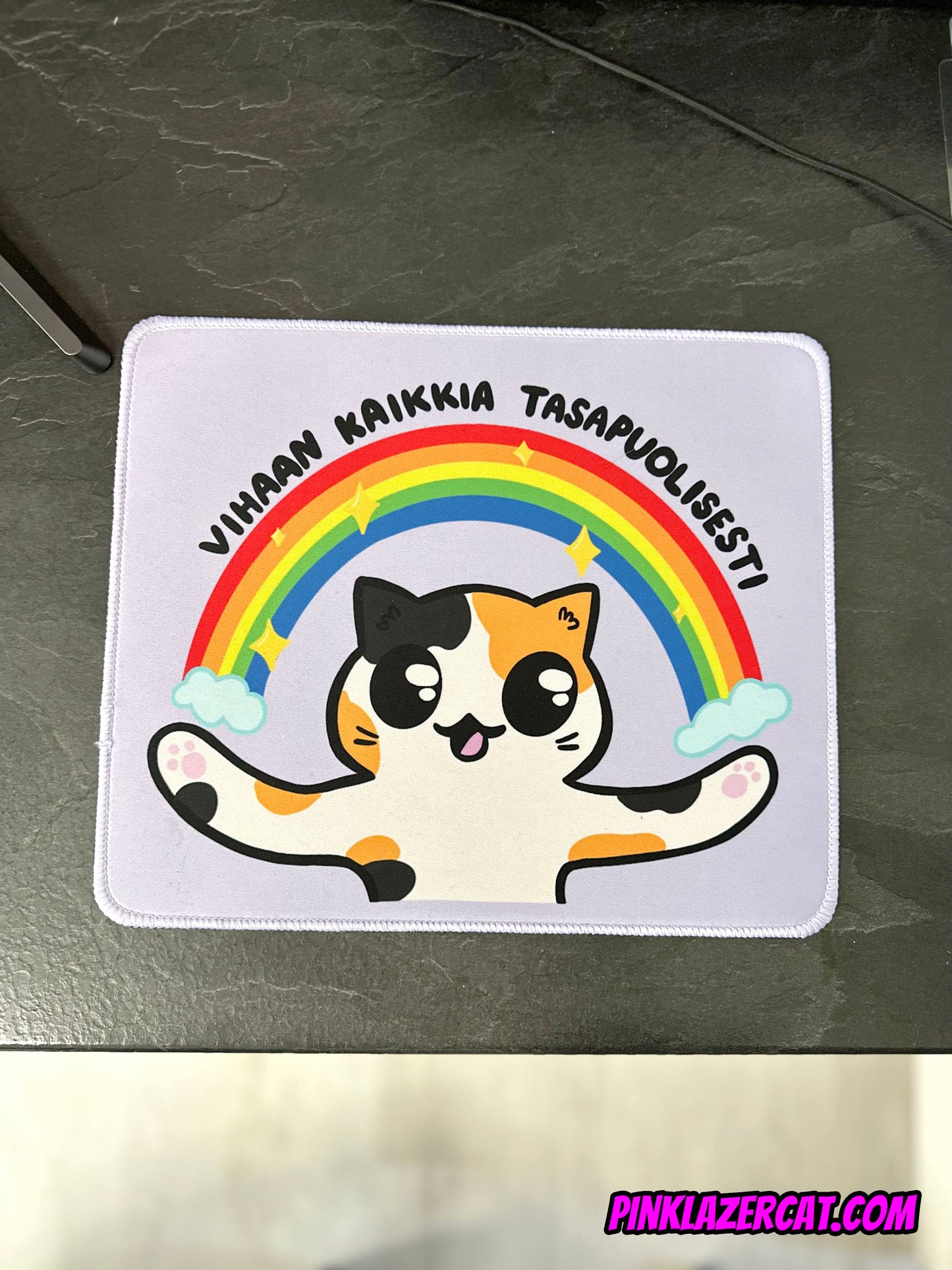 Vihaan kaikkia tasapuolisesti hiirimatto