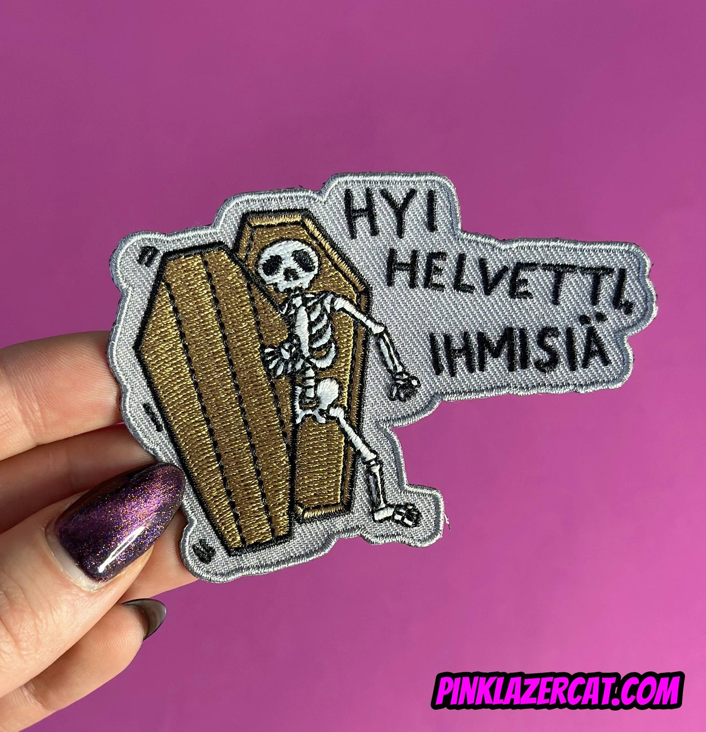 Hyi helvetti, ihmisiä - Kangasmerkki