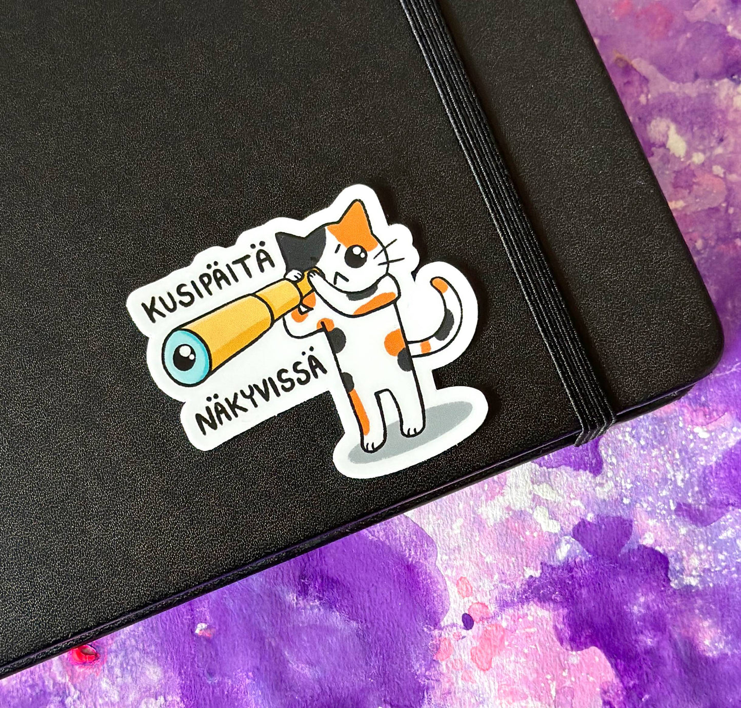 Kusipäitä näkyvissä - Säänkestävä tarra