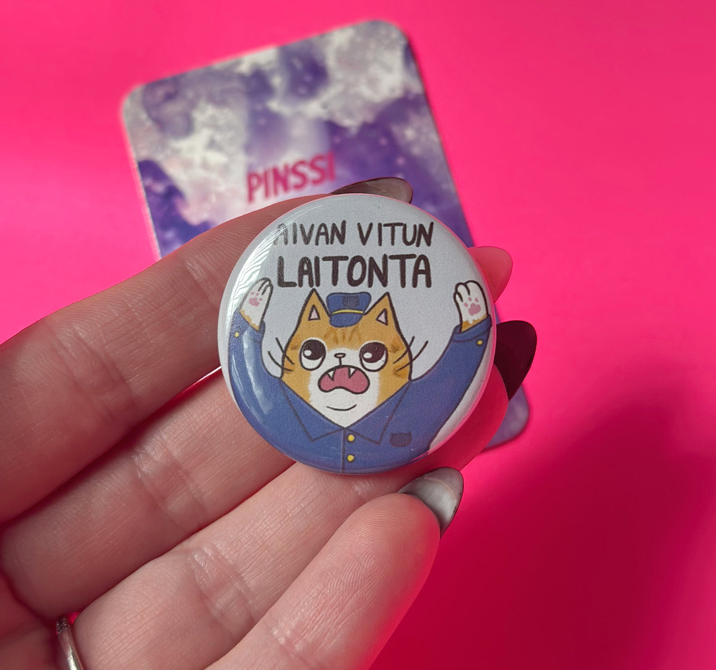 Aivan vitun laitonta - Pinssi