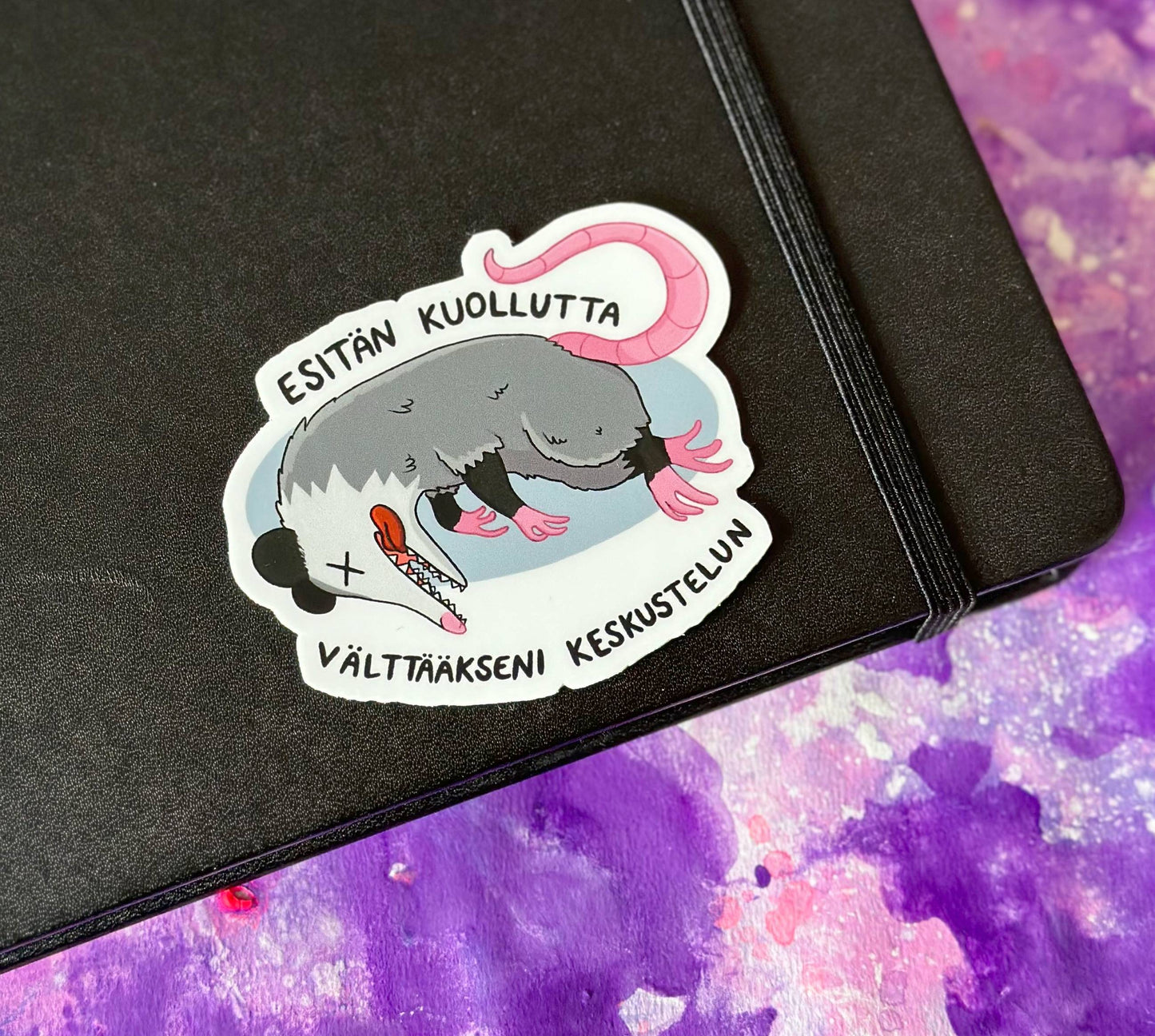 Esitän kuollutta välttääkseni keskustelun - Säänkestävä tarra