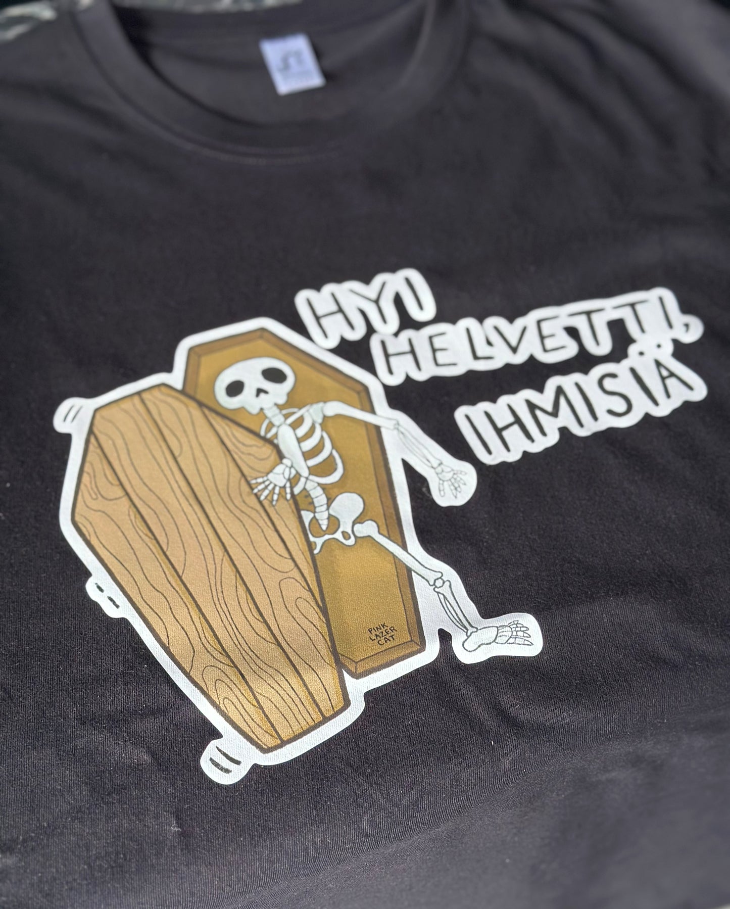 Hyi helvetti, ihmisiä - T-paita