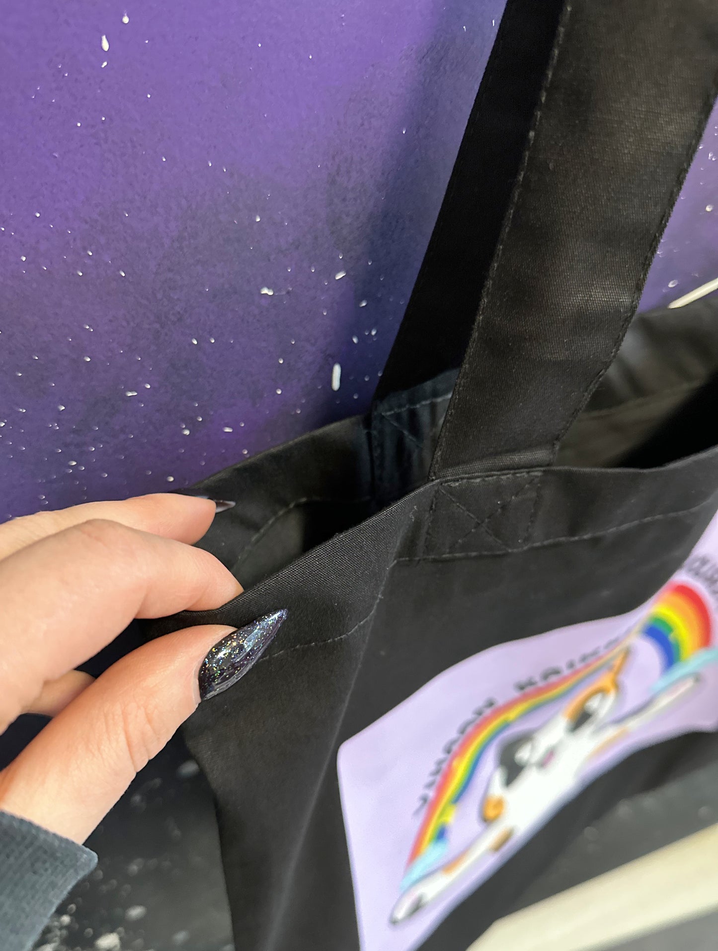 Vihaan kaikkia tasapuolisesti - Kangaskassi