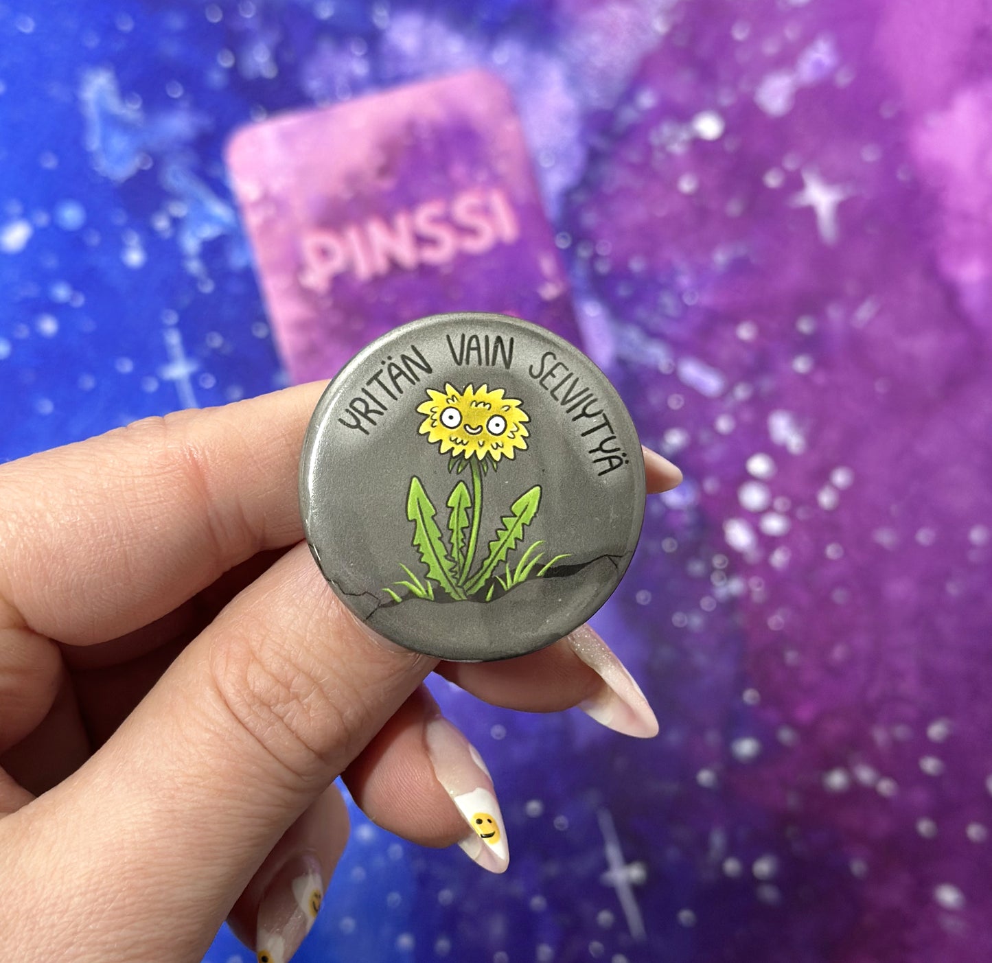 Yritän vain selviytyä - Pinssi