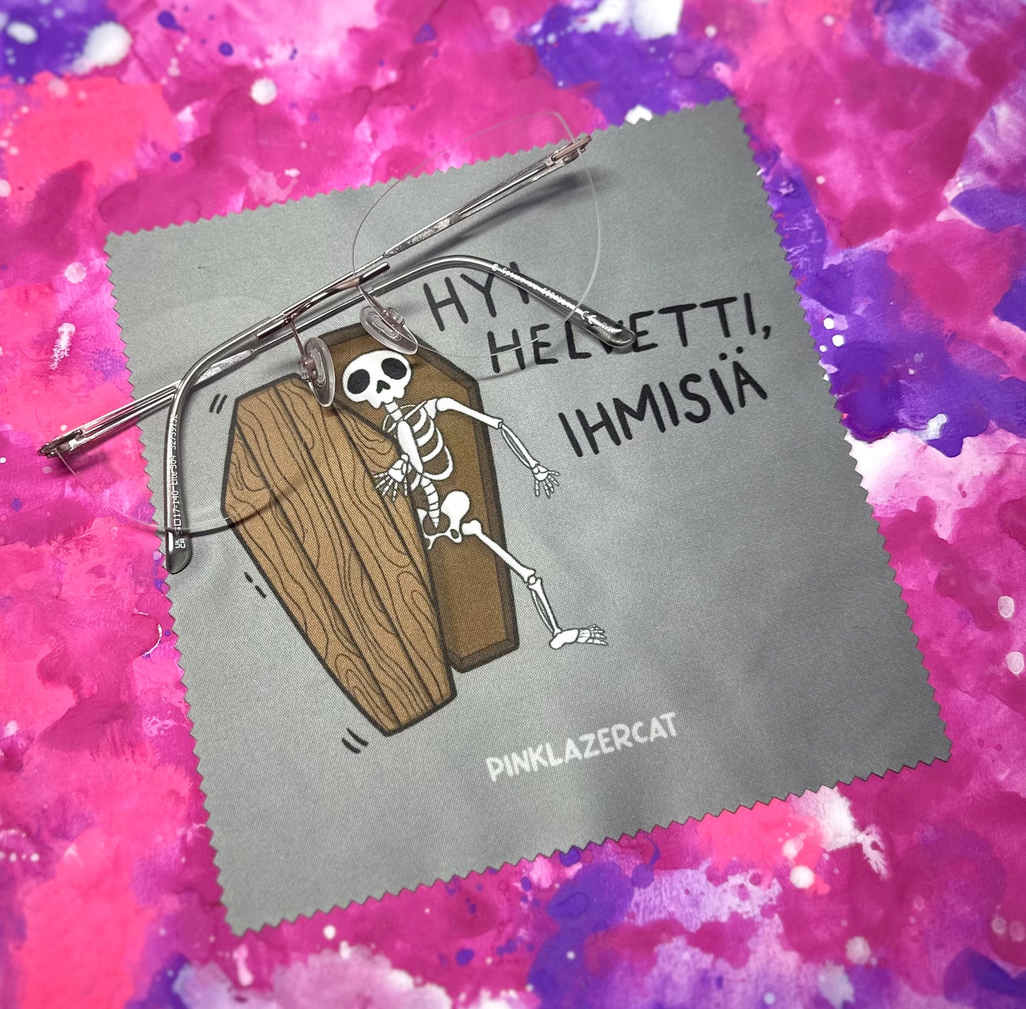 Hyi helvetti, ihmisiä - Puhdistusliina