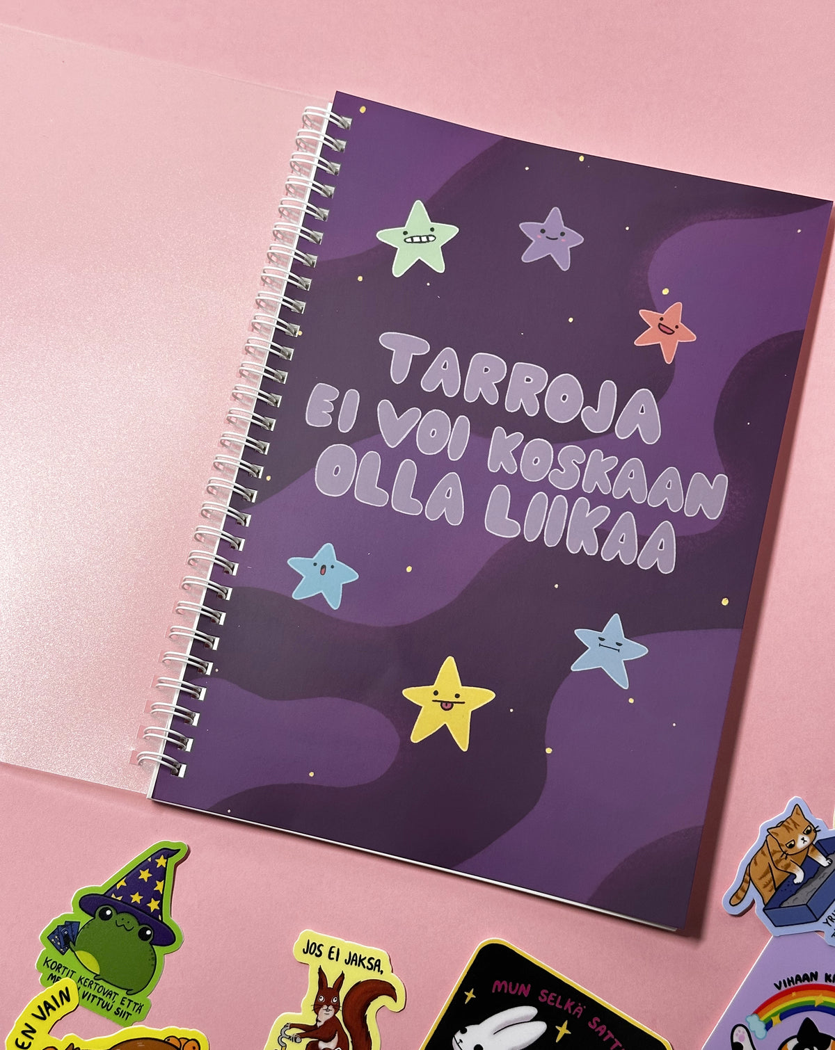 Tarroja ei voi koskaan olla liikaa - Tarrakirja