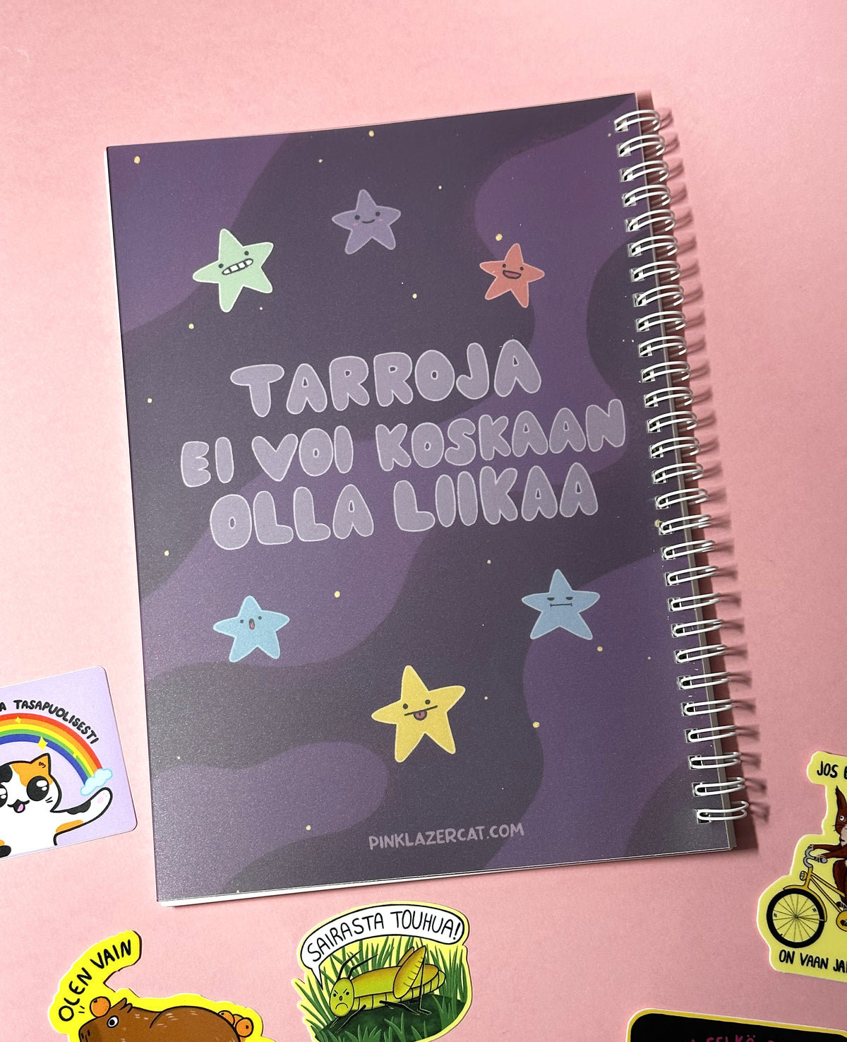 Tarroja ei voi koskaan olla liikaa - Tarrakirja