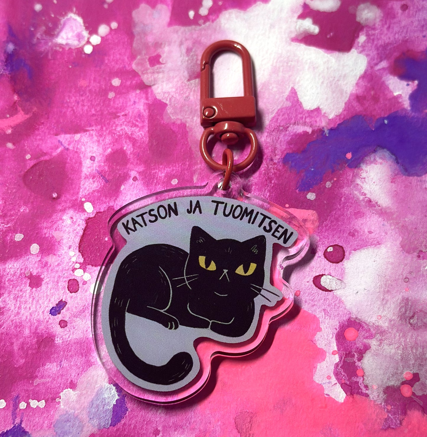 Katson ja tuomitsen - Avaimenperä