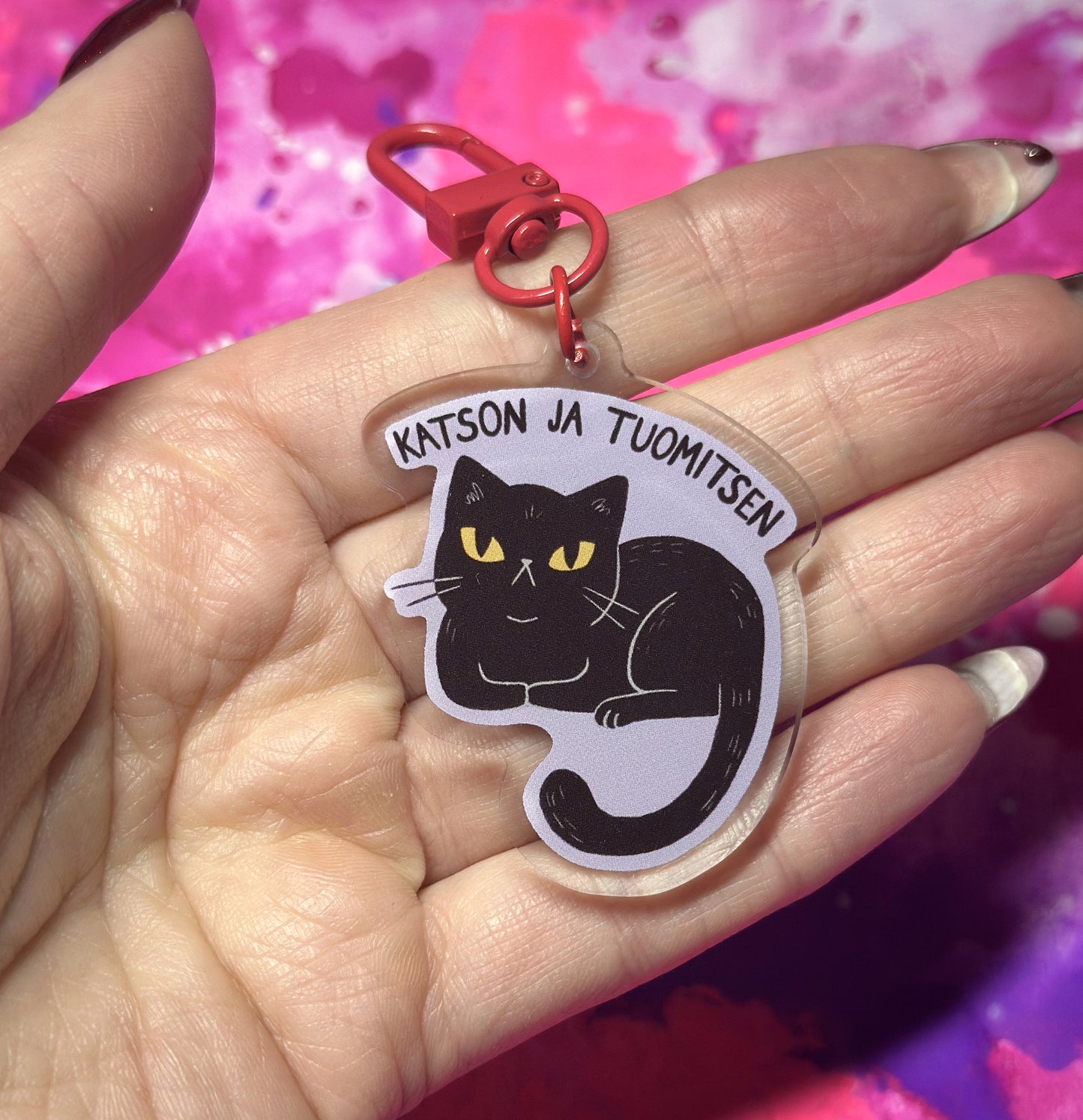 Katson ja tuomitsen - Avaimenperä